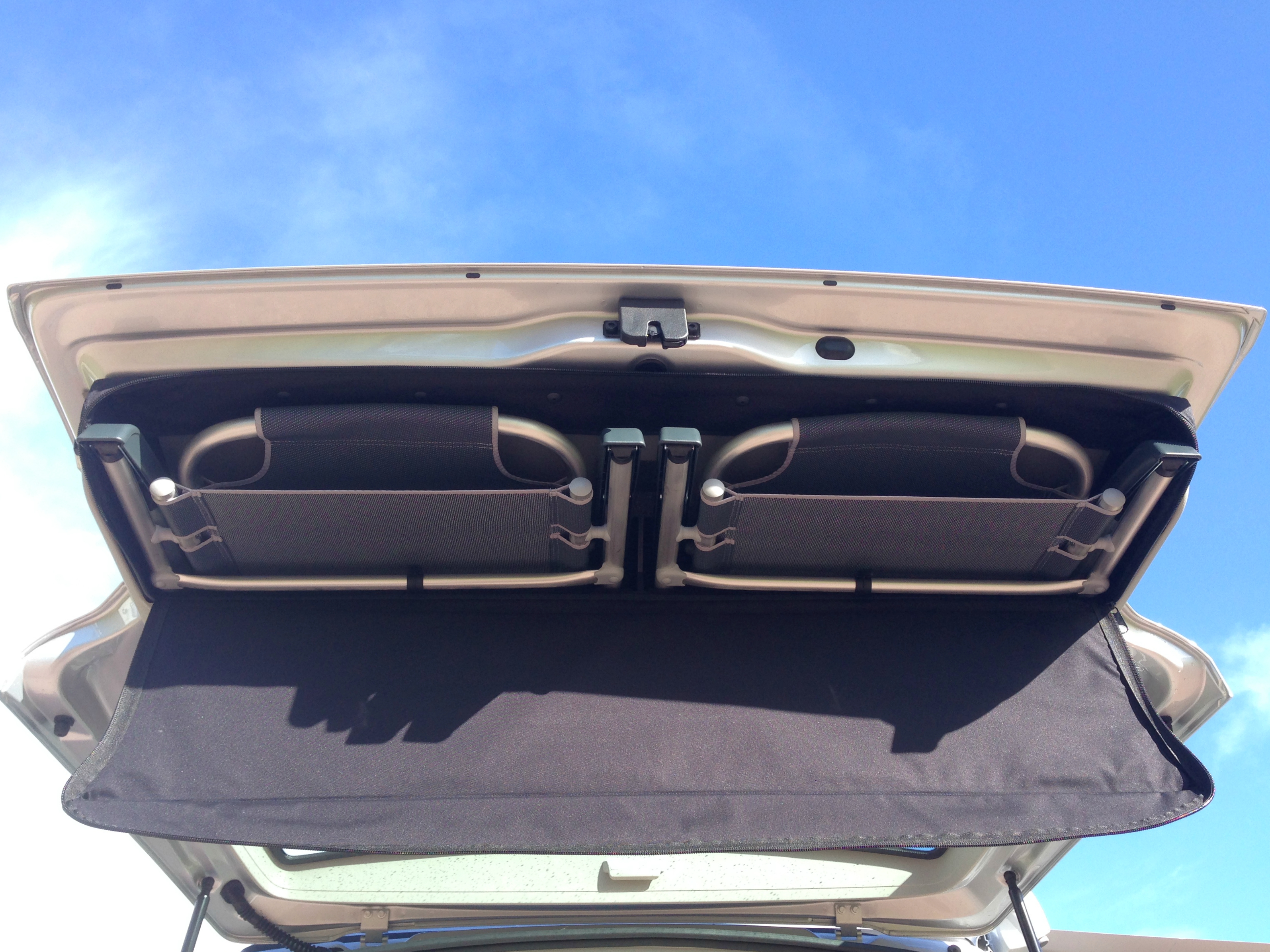 vw t6 tailgate chair storage